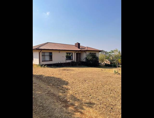 4 BEDROOM HOUSE FOR SALE IN SIGNAL HILL